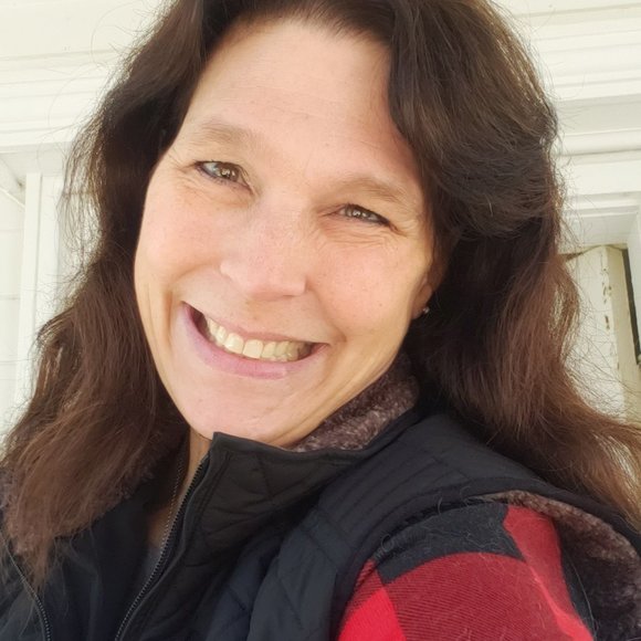 Meet your Posher, Sandra - Picture 1 of 1